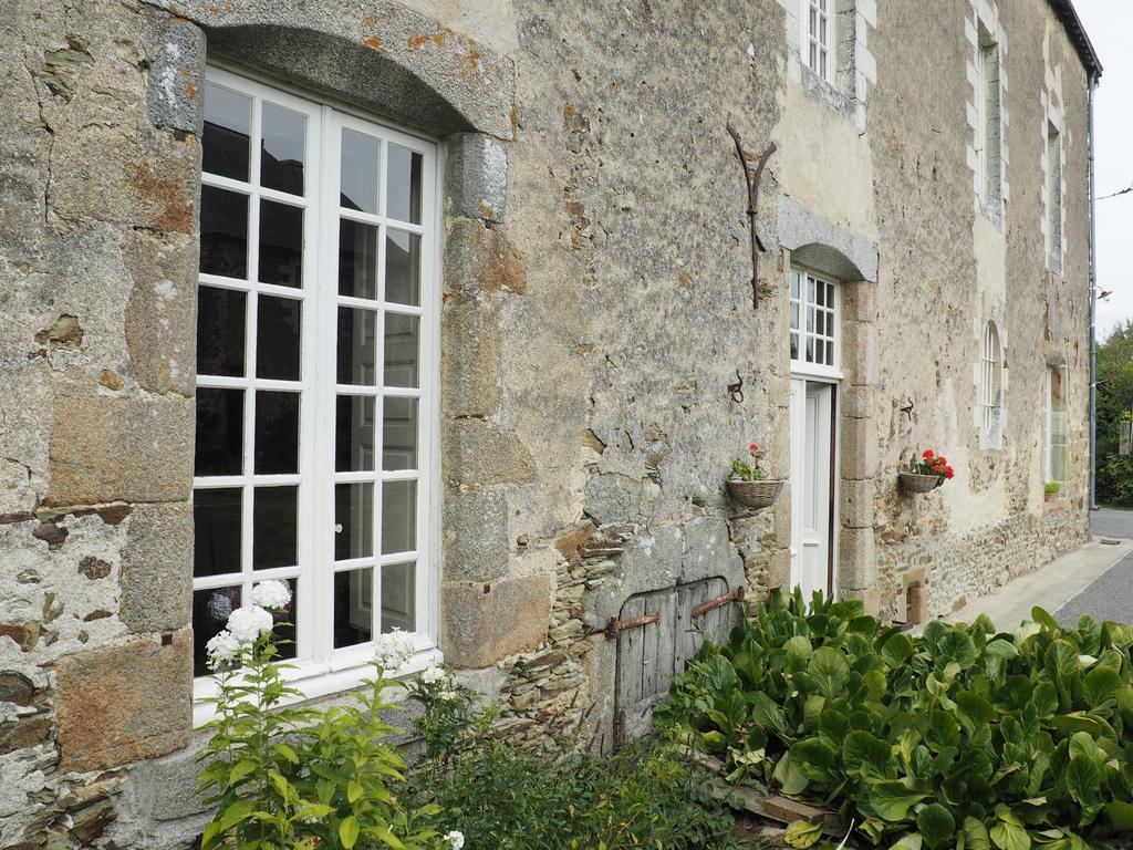 Les Grands-Aulnais Bed & Breakfast Cosse-le-Vivien ภายนอก รูปภาพ