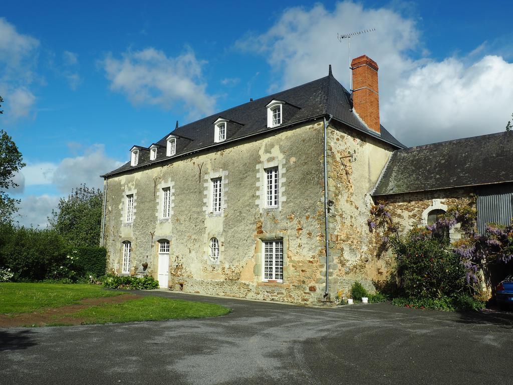 Les Grands-Aulnais Bed & Breakfast Cosse-le-Vivien ภายนอก รูปภาพ